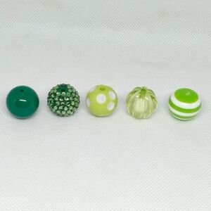 20mm Green and White Acrylic Bead Set- 5 Pieces